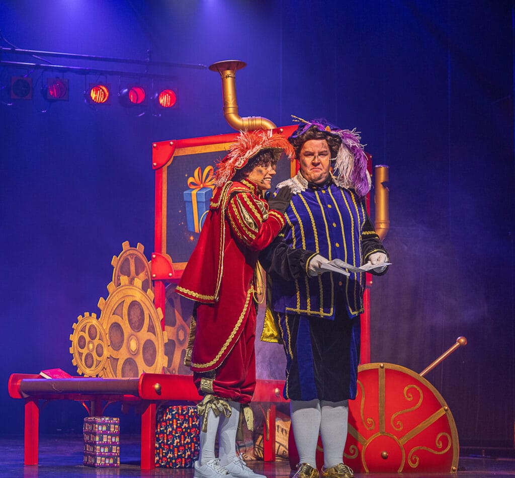 Sinterklaas & de Magische Pakjesmachine - Beterweetpiet en PIet Julio